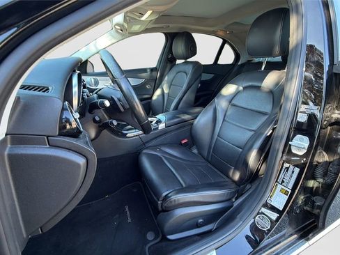 Used 2015 Mercedes-Benz C 300 4MATIC Sedan image 5