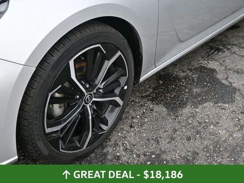 Used 2024 Nissan Altima 2.5 SR image 17