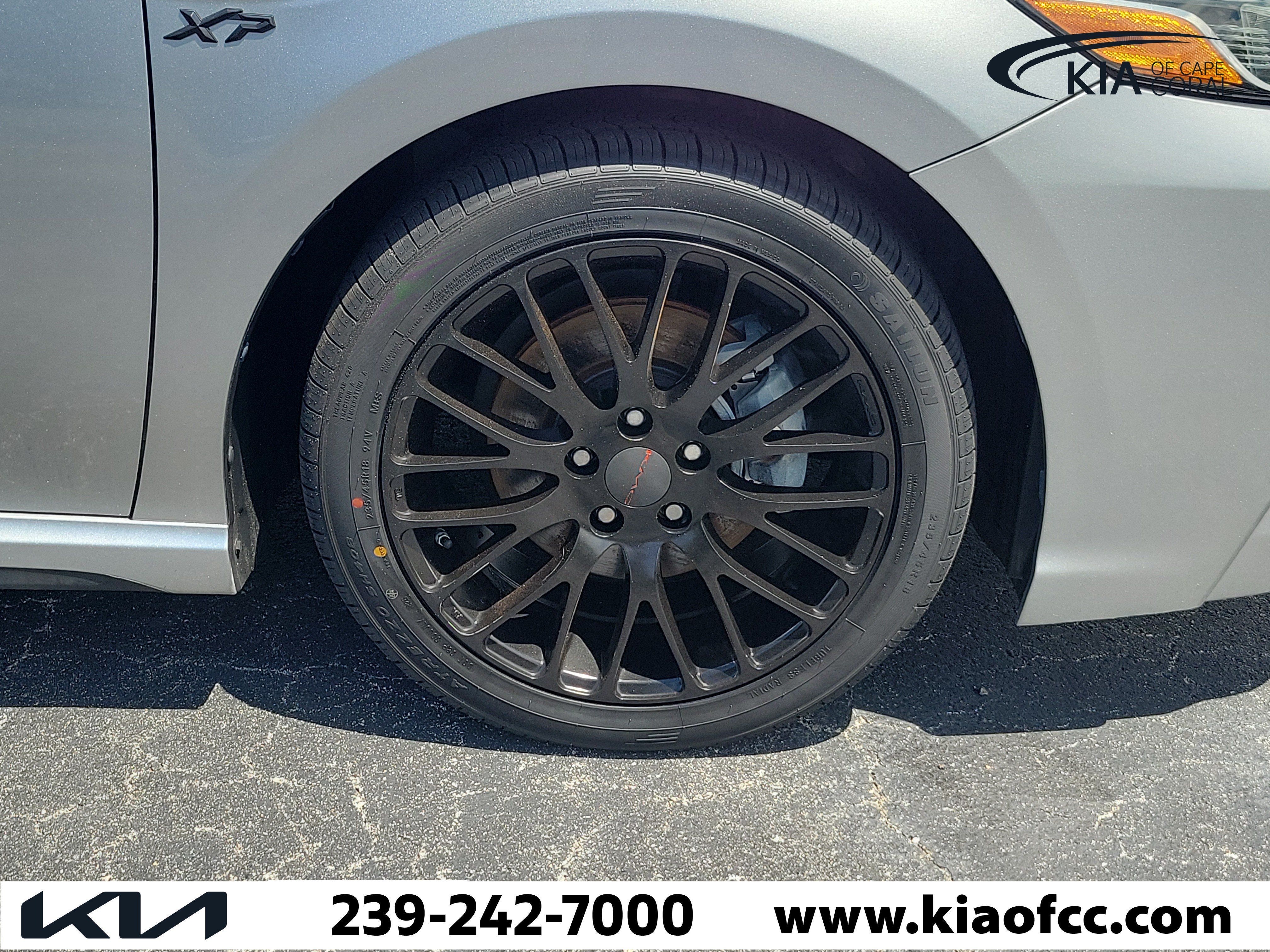 Used 2019 Toyota Camry SE FWD image 7