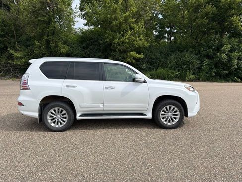 Used 2015 Lexus GX 460 w/ Premium Package AWD/4WD image 21