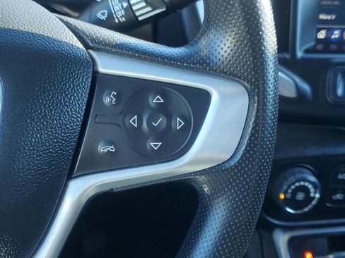 Used 2024 GMC Terrain SLE image 19