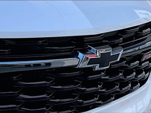 Used 2025 Chevrolet Trax RS w/ Driver Confidence Package image 32