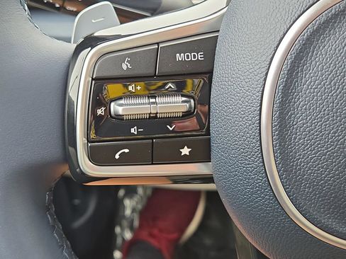 New 2026 Kia Carnival EX image 30