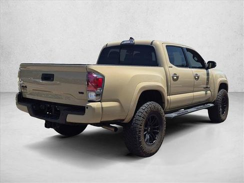 Used 2017 Toyota Tacoma Limited w/ Tow Package AWD/4WD image 5