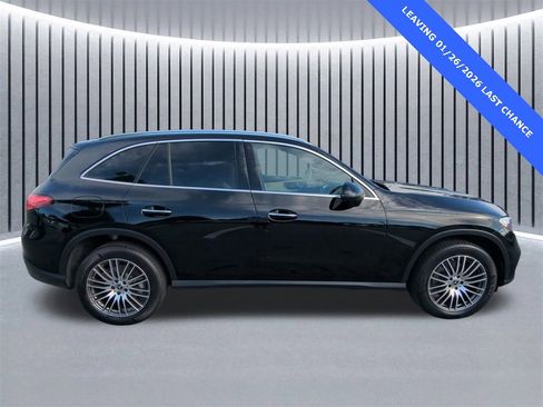 Used 2024 Mercedes-Benz GLC 300 4MATIC image 4