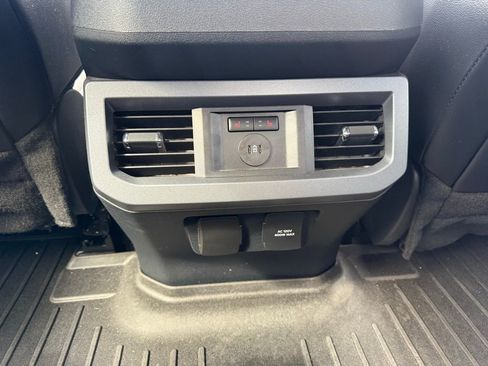 Used 2024 Ford F350 Lariat image 16