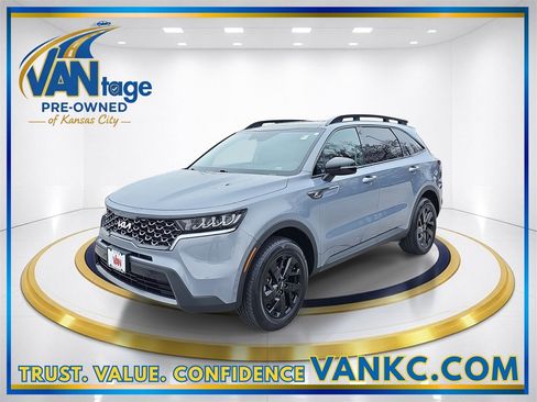 Used 2022 Kia Sorento S w/ Panoramic Sunroof Package image 1