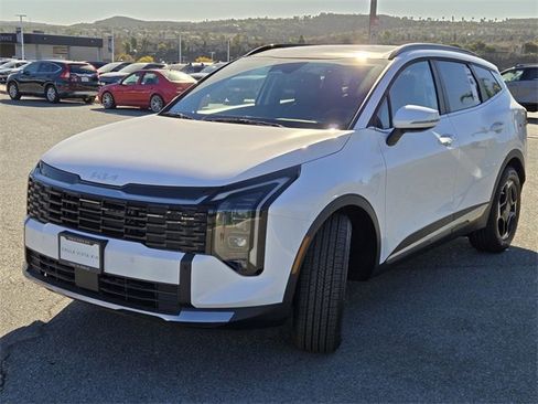 New 2026 Kia Sportage EX image 10