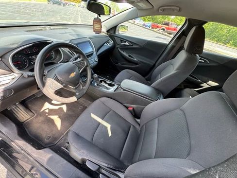Used 2017 Chevrolet Malibu LS FWD image 10