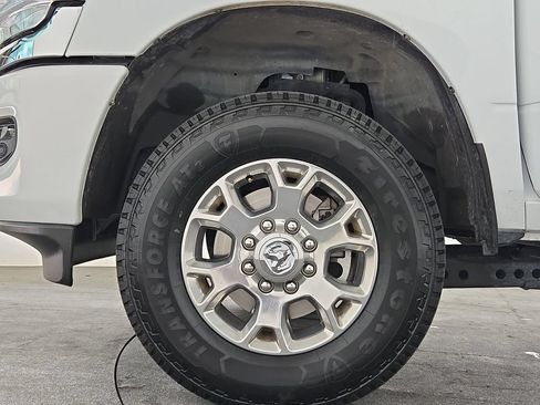 Used 2024 RAM 2500 Laramie AWD/4WD image 39