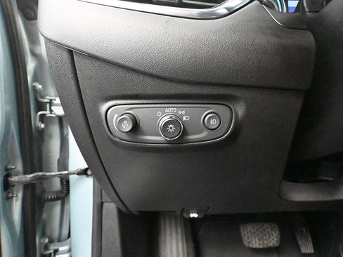 Used 2022 Chevrolet Equinox Premier image 33