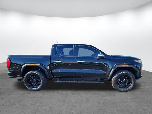 Used 2025 GMC Canyon Denali w/ LPO, Denali Black Edition image 4