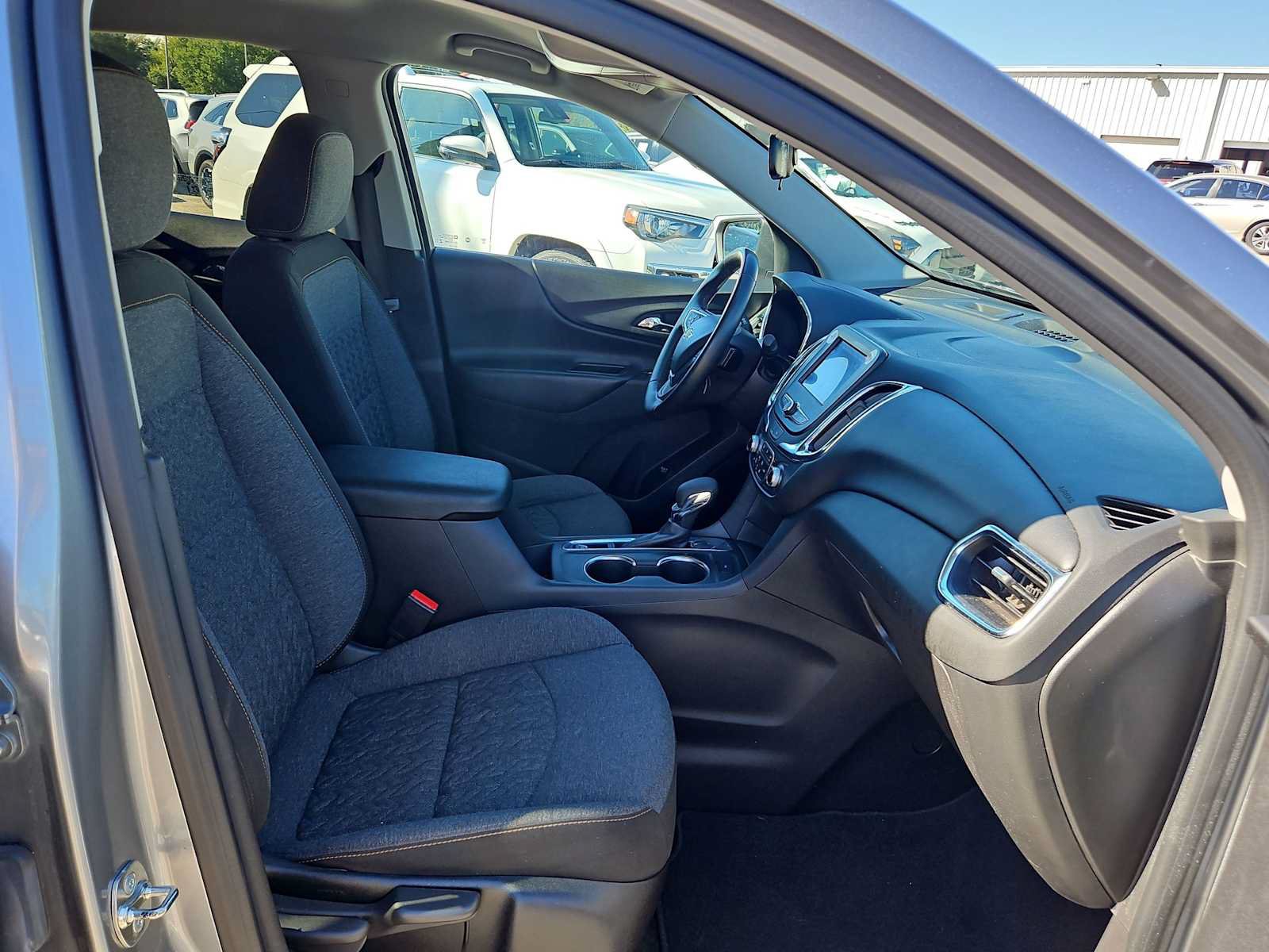 Used 2024 Chevrolet Equinox LT FWD image 18