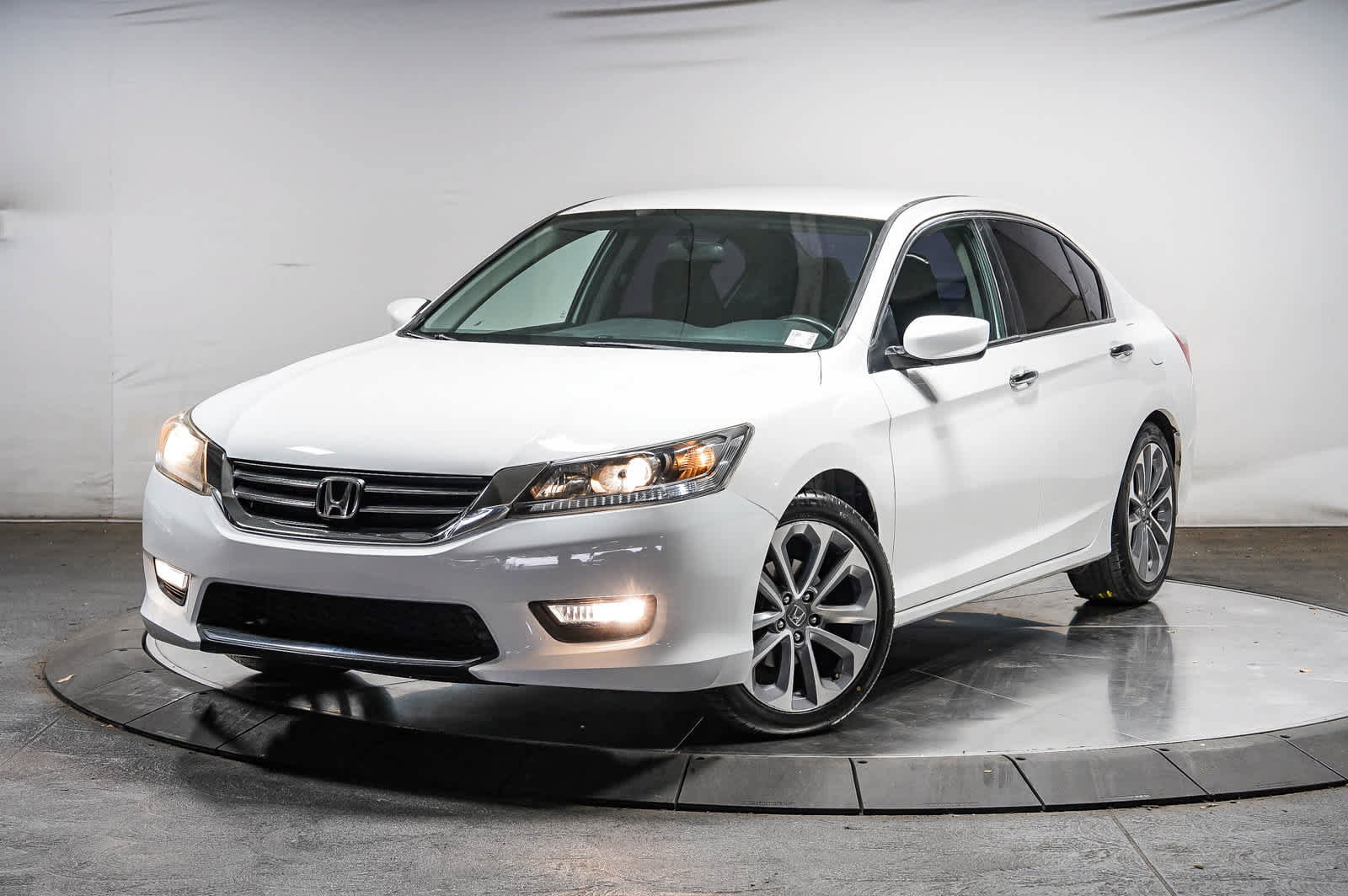 Used 2014 Honda Accord Sport image 1