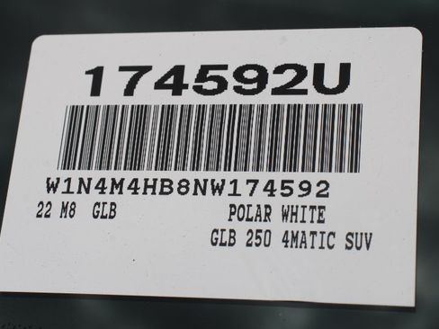 Used 2022 Mercedes-Benz GLB 250 4MATIC image 31