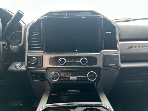 Used 2022 Ford F250 Lariat w/ Lariat Ultimate Package image 24