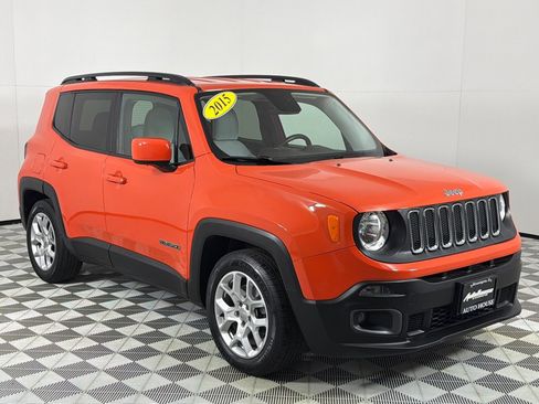 Used 2015 Jeep Renegade Latitude w/ Popular Equipment Group image 3