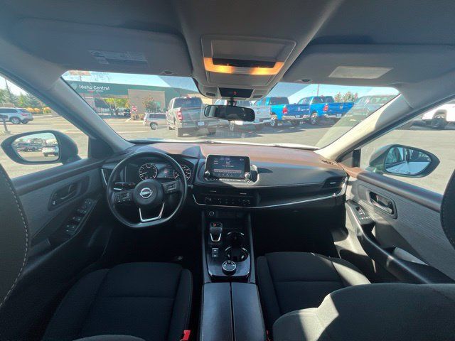 Used 2023 Nissan Rogue S AWD/4WD image 32