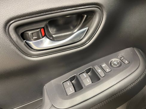 New 2026 Honda HR-V LX image 11