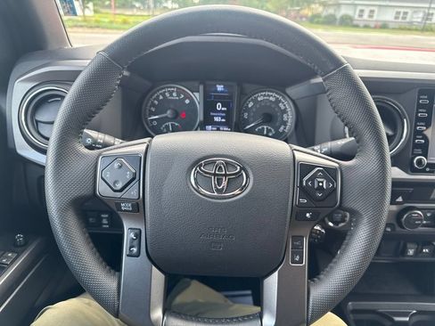 Used 2023 Toyota Tacoma TRD Off-Road AWD/4WD image 19