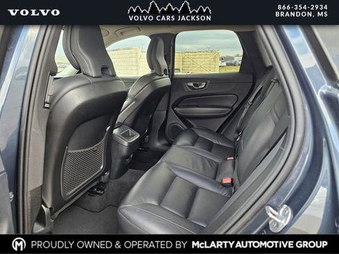 Used 2024 Volvo XC60 B5 Plus image 17