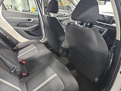 Used 2025 Hyundai Sonata SEL FWD image 11
