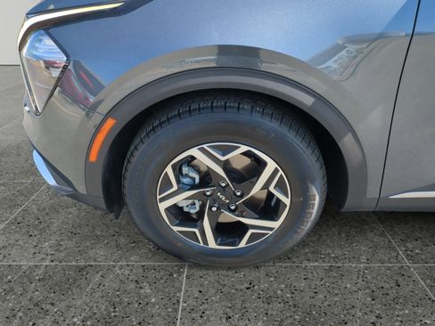 Used 2023 Kia Sportage LX image 14