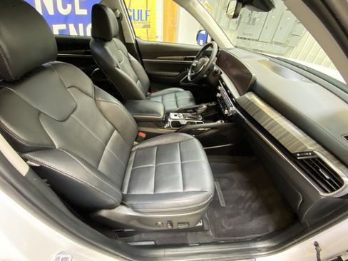 Used 2024 Kia Telluride SX w/ Towing Package image 27