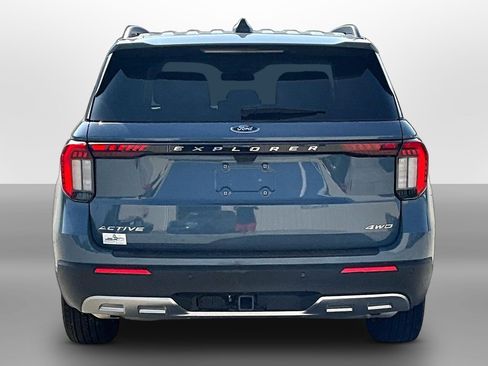 Used 2025 Ford Explorer Active w/ Active Comfort Package AWD/4WD image 4