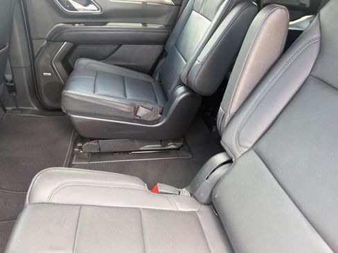 Used 2022 Chevrolet Tahoe RST w/ Luxury Package RWD image 18