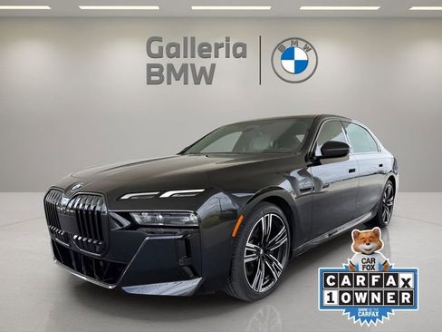 Certified 2023 BMW 740i image 1