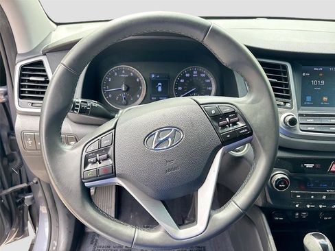 Used 2018 Hyundai Tucson Value FWD image 11