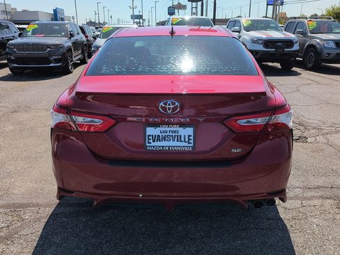 Used 2020 Toyota Camry SE FWD image 6