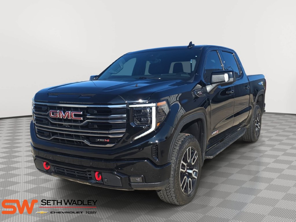 Used 2025 GMC Sierra 1500 AT4 w/ AT4 Premium Package AWD/4WD image 3