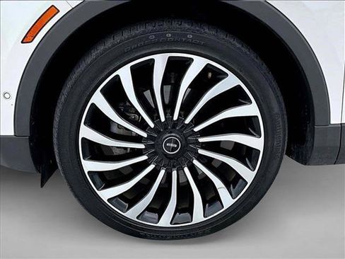 Used 2019 Lincoln Nautilus Black Label AWD/4WD image 10