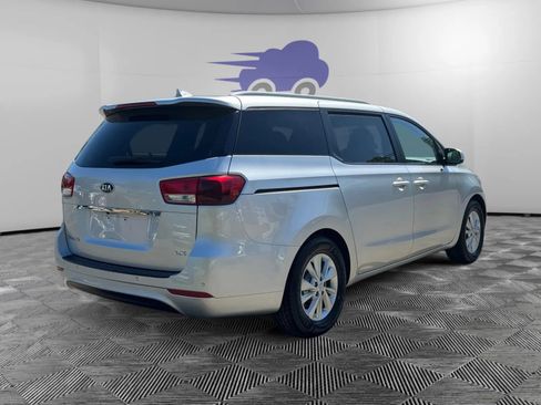 Used 2016 Kia Sedona LX w/ LX Convenience Package FWD image 5