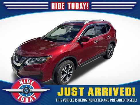 Used 2019 Nissan Rogue SV w/ Sun & Sound Touring Package AWD/4WD image 1