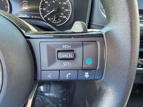 Used 2023 Nissan Rogue SV AWD/4WD image 25