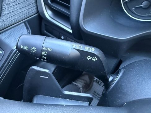 Used 2023 Nissan Rogue SV image 22