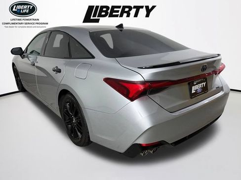 Used 2021 Toyota Avalon XSE FWD image 5