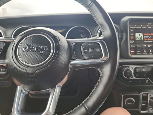 Used 2023 Jeep Wrangler Unlimited Sahara w/ Cold Weather Group AWD/4WD image 20