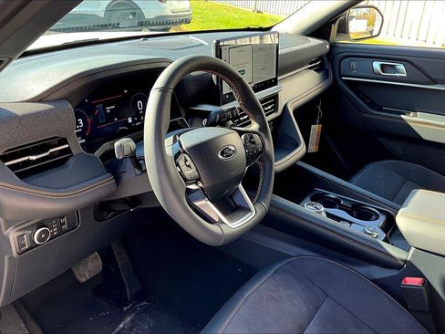 New 2026 Ford Explorer Tremor w/ Tremor Convenience Package image 6