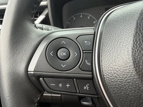 Used 2025 Toyota Corolla SE FWD image 14