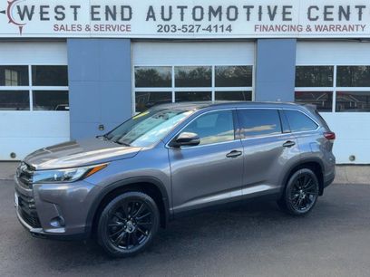 Used 2019 Toyota Highlander SE