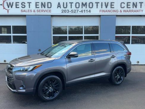 Used 2019 Toyota Highlander SE AWD/4WD image 1