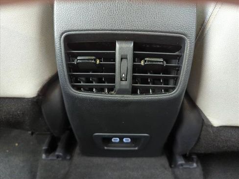 Used 2023 Toyota Corolla Cross LE w/ Moonroof Package FWD image 17