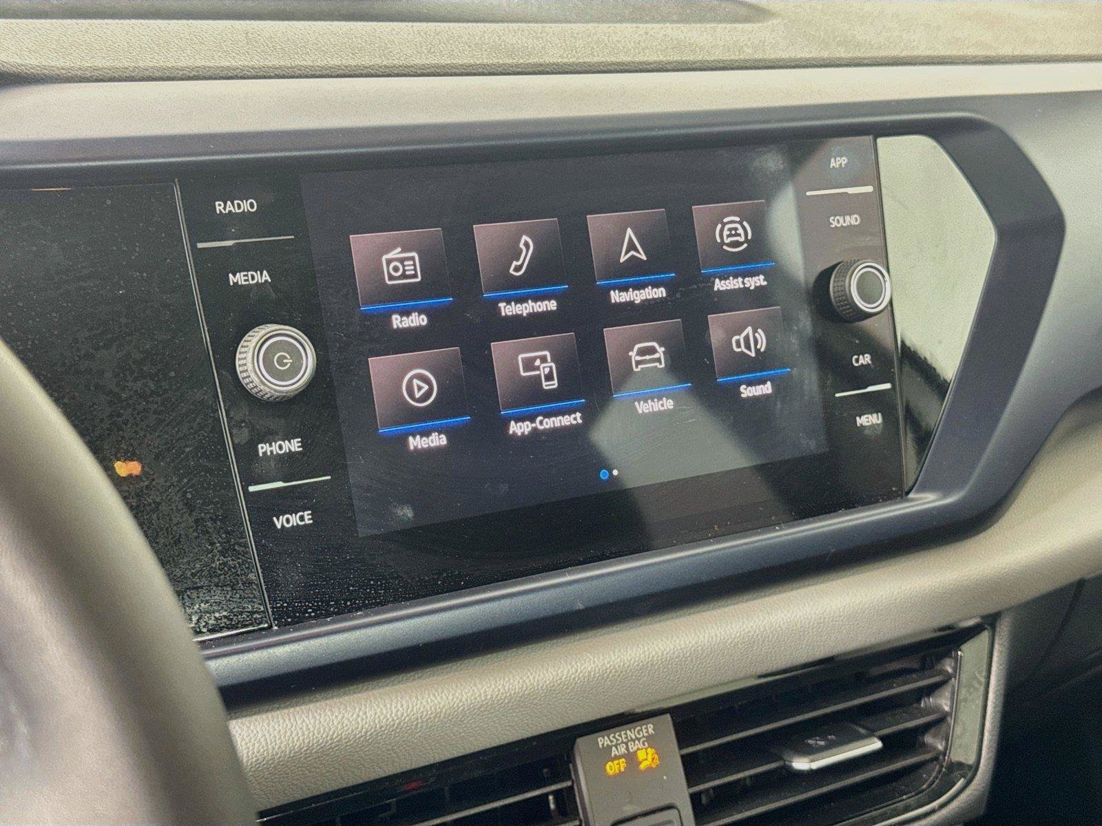 Certified 2023 Volkswagen Taos SE AWD/4WD image 14