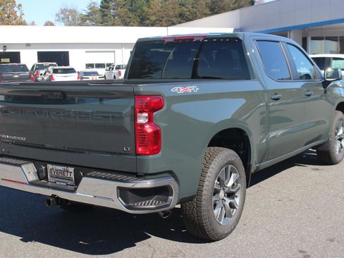 New 2026 Chevrolet Silverado 1500 LT image 2