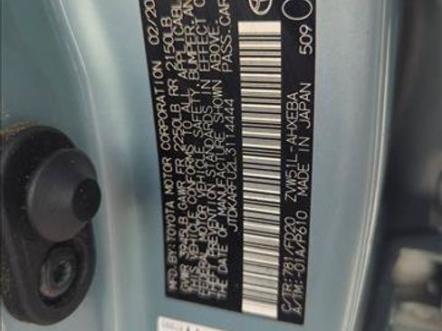 Used 2020 Toyota Prius LE w/ Protection Package #2 FWD image 2