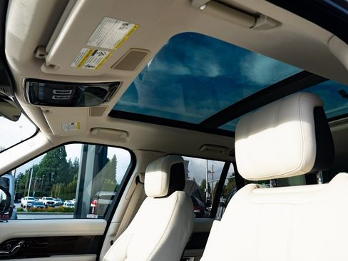 Used 2021 Land Rover Range Rover Westminster Edition image 20
